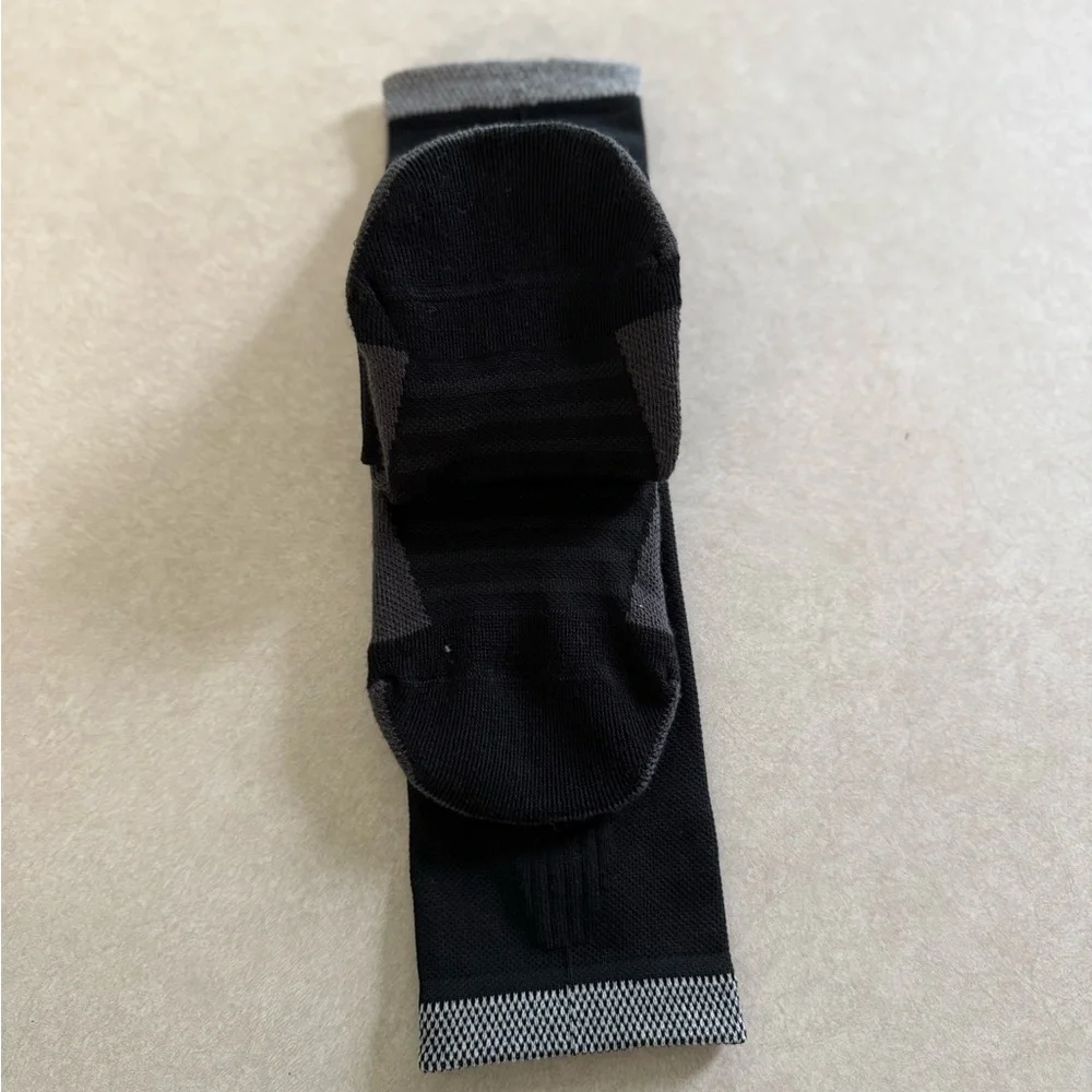 Nike Spark Cushioned Crew Running Socks Black Men’s Sz 6-7.5 Womens Sz 7.5-9 NWT